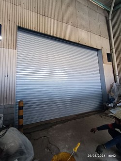 Pemasangan Rolling Door Industri ( Elektrik )